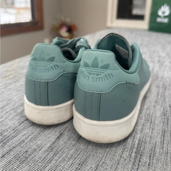 Adidas Teal Sneakers with Black Accents - Picture 7 of 13